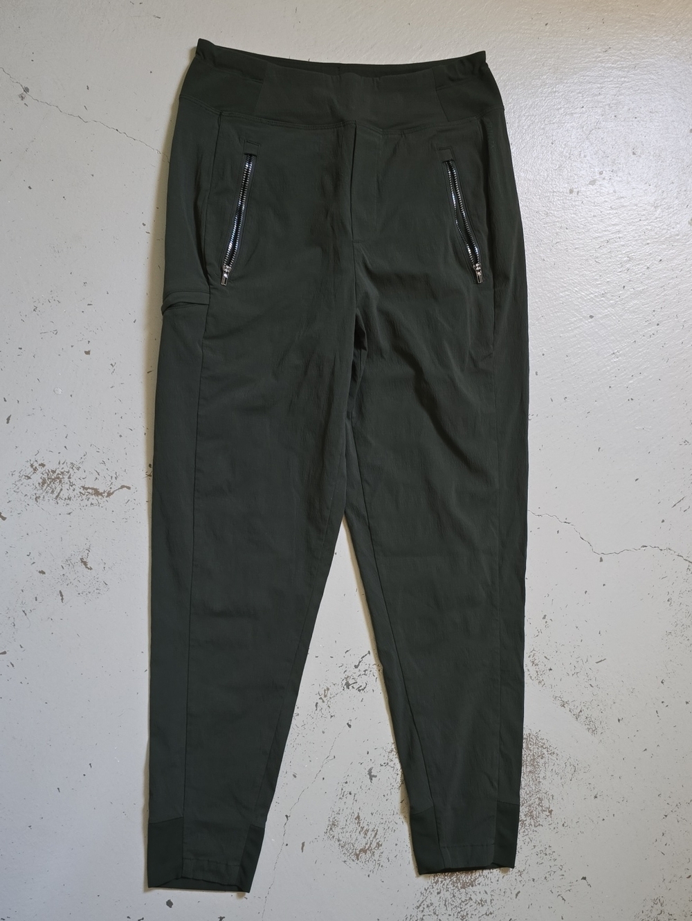 Athleta Trekkie North High Rise Olive Green Jogger Women's Size 0